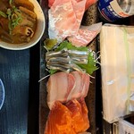 魚笑 - 豪華厚切り刺身盛り合わせ
