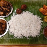 the MANDA - NON VEG MEALS  2,500円