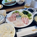 梅山鉄平食堂 - 