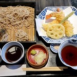 とび徳 - 料理写真:特上海老天そば