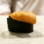 東麻布 天本 - 帆立貝漬け軍艦巻き