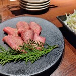 本町肉倶楽部 tongue be - ねぎ塩タンハーフ770円税込み