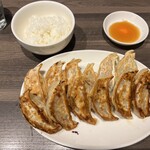 ギョウザ オウショウ 有楽町国際フォーラム口店 - 