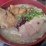 コラーゲン豚骨ラーメンとこ豚平和園 - 