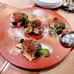 イル クレッシェンテ - ティラミスもフルーツ等で気を抜かない盛り付け