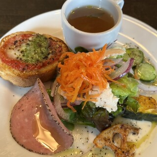 イタリアンカフェ ピアチェーレ_0