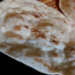 ゼノビアカフェ - 「ナン」は薄焼きピタの印象