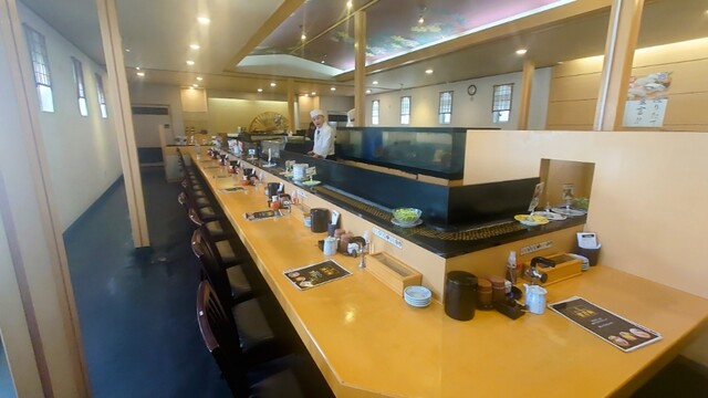 Ikesu Kaiten Zushi Hyakuman Ryo Tenpaku Ten photo 4