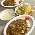 カレー幸 - 真ん中　女性用サラダ