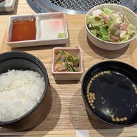 しゃぶしゃぶと焼肉 わにく ミッドランドスクエア店 - 