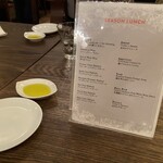 TOKYO Whisky Library - 