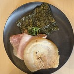 麺道 麒麟児 - 特製の別皿