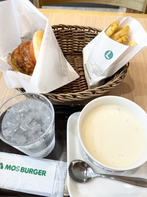 モスバーガー 網走店 - 鱒浦（ハンバーガー）の写真