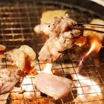 隠れ家個室 炭火鶏焼き 濃厚水炊き鍋 鶏まる - 