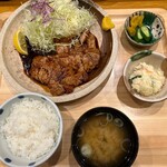 うんの - 生姜焼き定食