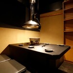 隠れ家個室 炭火鶏焼き 濃厚水炊き鍋 鶏まる - 