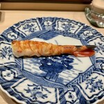 すし 良月 - ボタンエビの炭火焼き