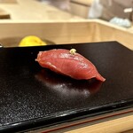 すし 良月 - 神経〆のキハダマグロ