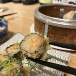 寿司 牡蠣 川崎スシエビス  仲見世通り - 何もつけずにそのままいただく。美味しい♡