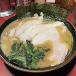 豚骨醤油ラーメン 王道家 柏店 - 