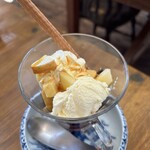 ADOOR - りんごのスライスたっぷり