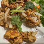 ベトナムレストラン スア - カエルのサクサク衣揚げバター炒め