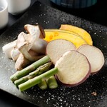 隠れ家個室 炭火鶏焼き 濃厚水炊き鍋 鶏まる - 