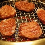 焼肉うしごろ - 黒タン厚切り
