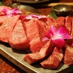 焼肉うしごろ - 黒タン厚切り　ハラミ　極厚ヒレ