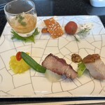 龍天門 - 前菜の盛り合わせ。