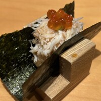 鮨トキドキ串 海老虎 - 蟹といくら巻