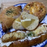 カノア ベーカリー - ベシャメルウインナー＊ベーコンチーズポット＊マロンバター＊海老カツドッグ