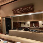 青蓮院門跡前 月おか - 