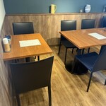 ビストロ エムジュエ - テーブル席