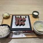 牛たん けやき 麻布十番店 - 