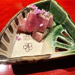 御料理 野々原 - ひっさげ鮪　漬け炙り
                                花帆紫蘇