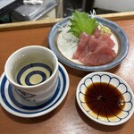 立ち飲み 酒一 - 黒牛　純米酒　マグロのすきみ