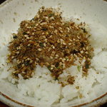 焼魚食堂　魚角 - 自家製ふりかけをかけたご飯☆