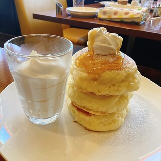 エッグ ムーン カフェ_0