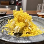 イル アオヤマ - 白魚（桑名）のフリット、カラスミ