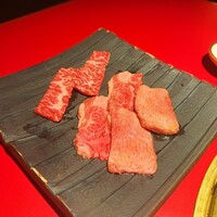 和牛とタン 焼肉 とみ 新橋本店 - 