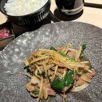 焼肉料理 牛吉日和 - 
