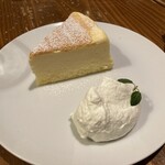 珈琲専門店 三十間 銀座本店 - チーズケーキ