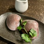 炭火焼肉 たけのうち - 焼きハマグリ