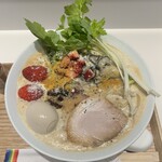 上方レインボー - ベリーベリィオイスタ・3000円＋フレッシュ苺増し300円＋広島蒸し牡蠣増し＋600円・味玉アローカナ＋300円