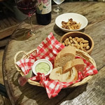 磯海苔入りバターで自家製パン