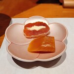 ますぶち - 干し柿の発酵バター包み　自家製のカラスミ