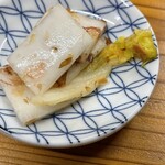 山徳 - お通し　白菜漬け