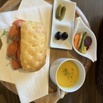 ベーカリー&テーブル 箱根 - 