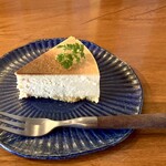 アリー コーヒー - ・レモン風味のベイクドチーズケーキ